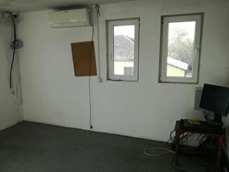 Rent, office space, 350m², Dobanovci, Surčin