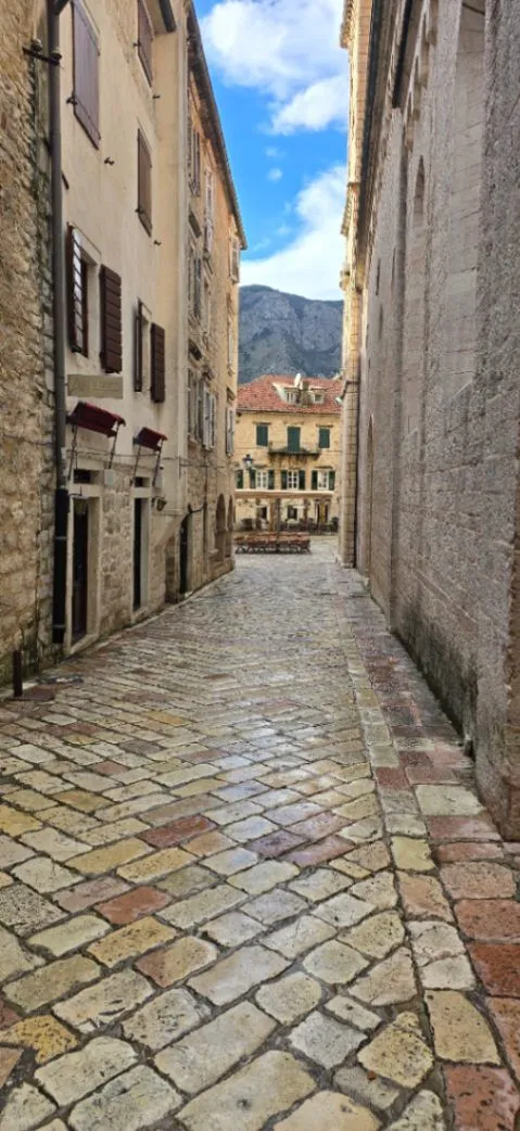Prodaja, trosoban stan, 72m², Stari Grad Kotor, Kotor