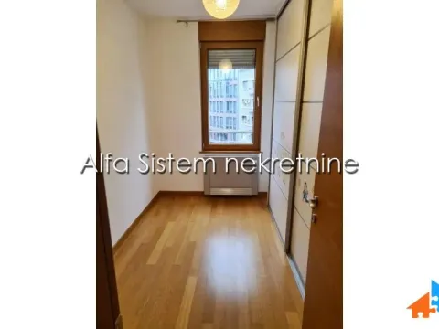 Rent, three bedroom apartment, 82m², Vračar Hram, Vračar Sve Podlokacije - image 12
