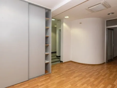 Rent, office space, 147m², Momišići, Podgorica - image 2