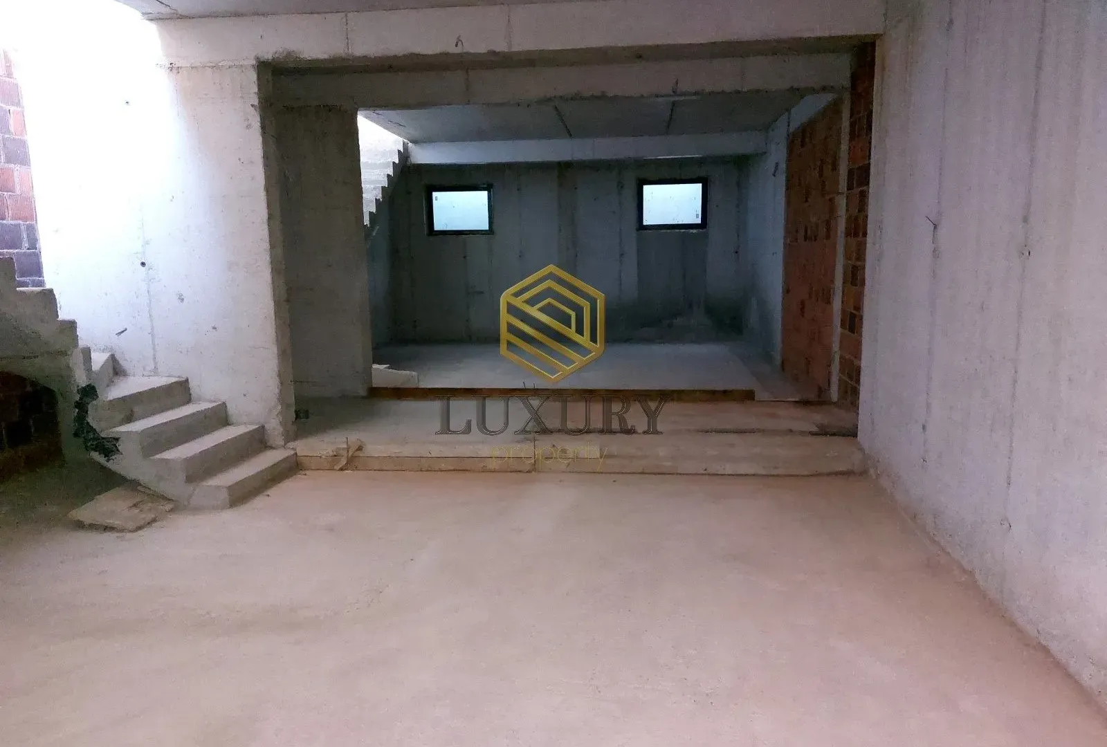 Rent, office space, 90m², City Kvart, Podgorica