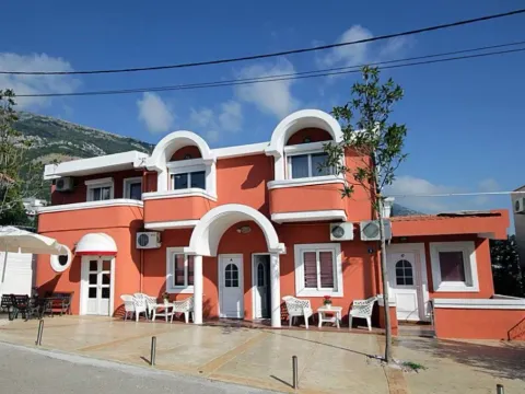 Sale, house, 300m², Sutomore, Bar - image 1