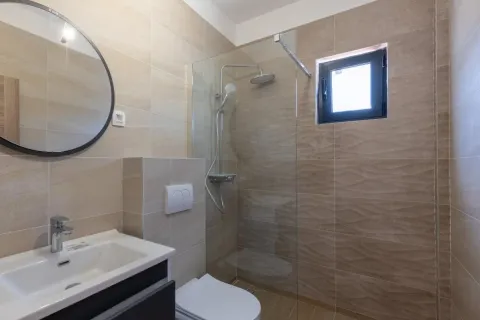Sale, house, 160m², Škaljari, Kotor - image 12