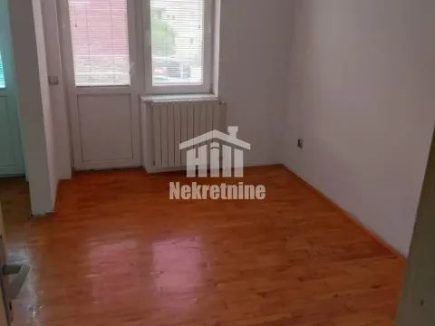 Izdavanje, kuća, 180m², Čukarica, Beograd - image 13