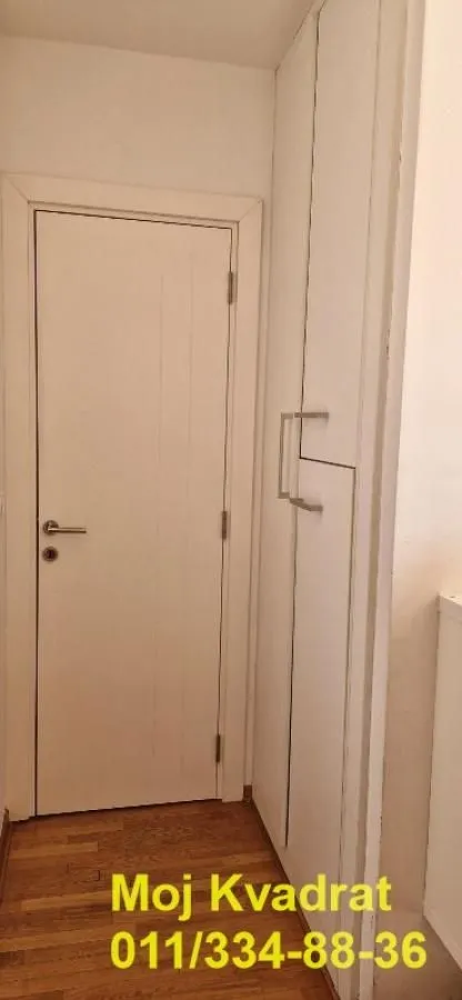 Izdavanje, trosoban stan, 107m², Kluz, Zvezdara Sve Podlokacije