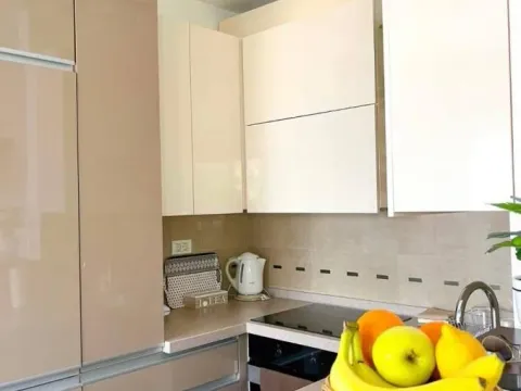 Izdavanje, dvosoban stan, 64m², Kotor, Crna Gora - image 4