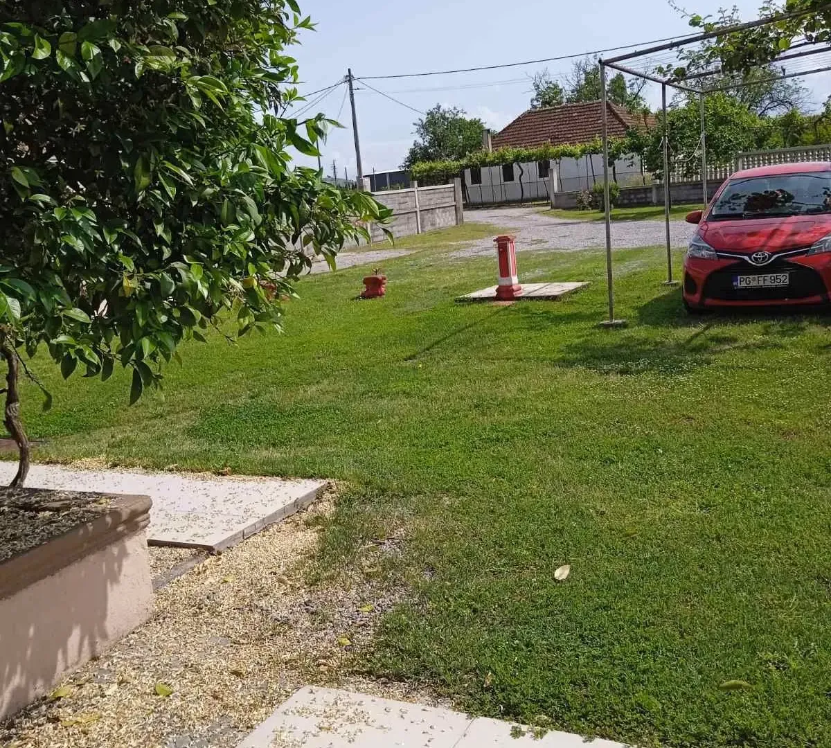 Prodaja, kuća, 350m², Podgorica, Crna Gora