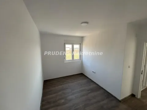 Prodaja, trosoban stan, 63m², Surčin, Beograd - image 13