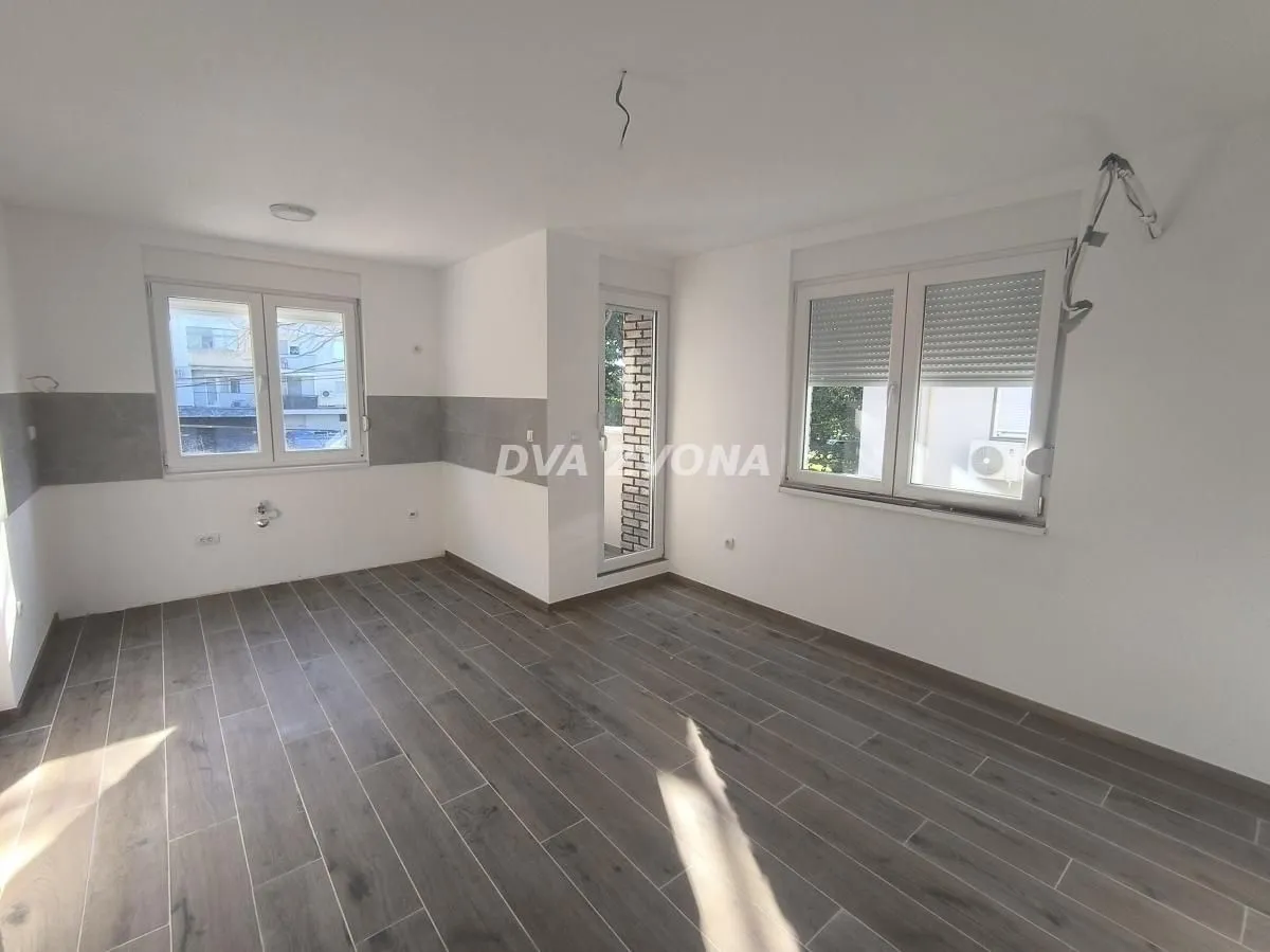 Prodaja, dvosoban stan, 53m², Petrovaradin, Novi Sad