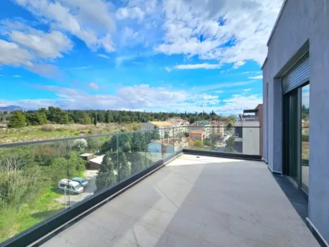 Prodaja, dvosoban stan, 206m², Zagorič, Podgorica