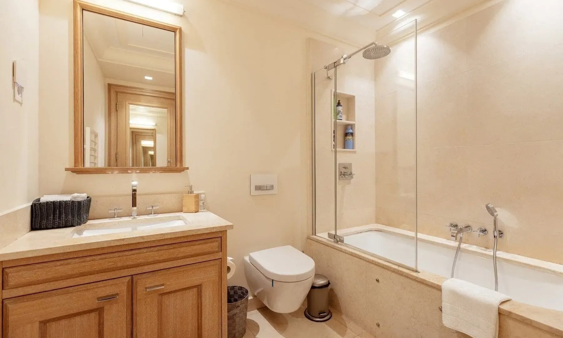 Rent, one bedroom apartment, 67m², Porto Montenegro, Tivat