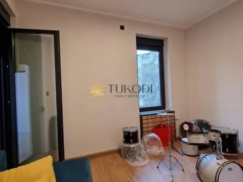 Prodaja, trosoban stan, 100m², Stari grad, Novi Sad - image 10