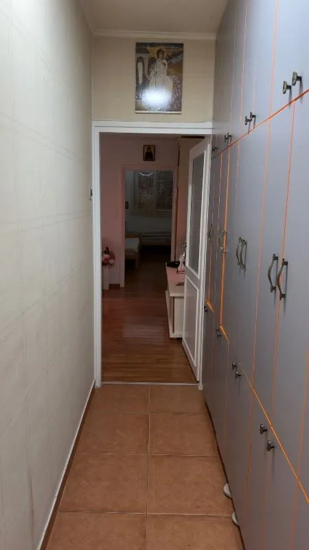 Prodaja, dvosoban stan, 61m², Kanarevo Brdo, Beograd