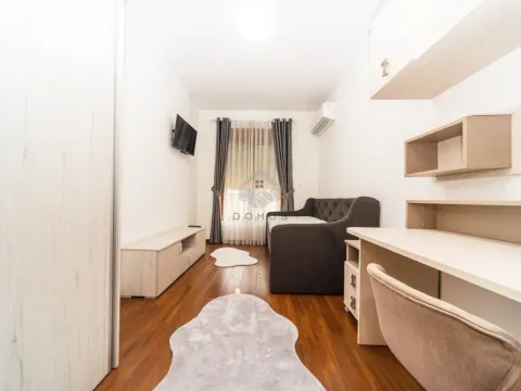 Izdavanje, dvosoban stan, 75m², Master Kvart, Podgorica - image 5