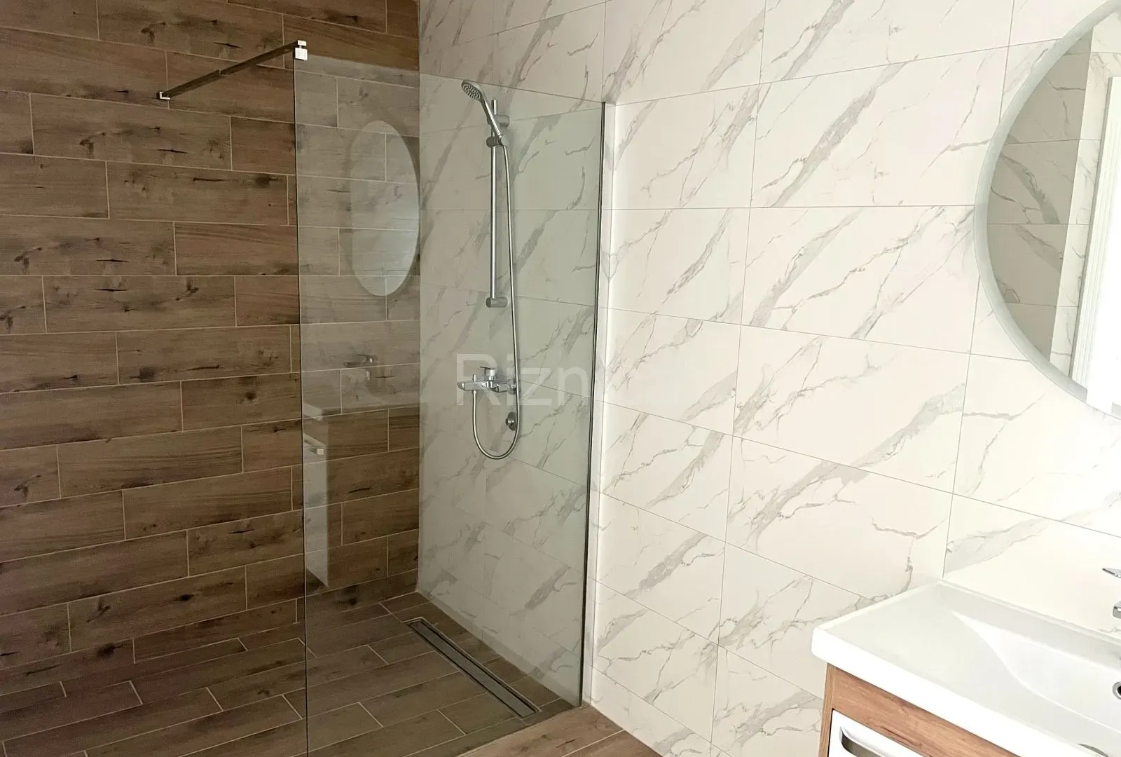 Sale, two bedroom apartment, 9545m², Trošarina, Niš