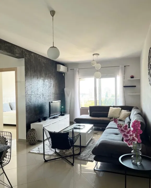 Izdavanje, jednosoban stan, 67m², Ilino, Bar