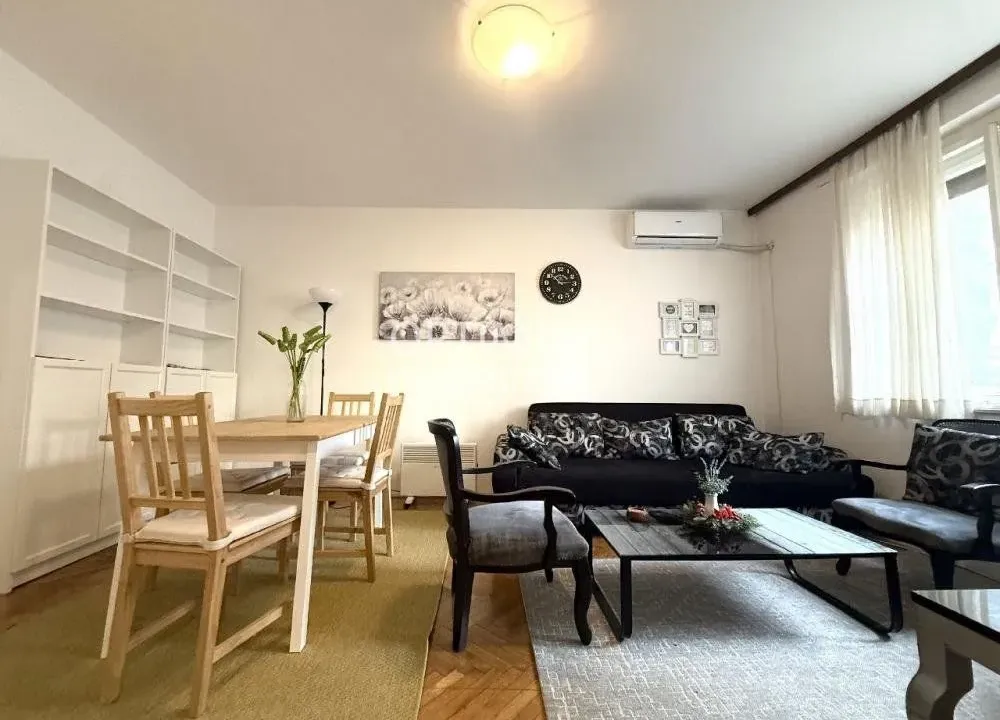 Rent, two bedroom apartment, 49m², Stari Grad, Beograd