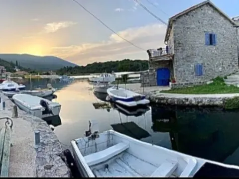 Prodaja, kuća, 114m², Gošići, Tivat