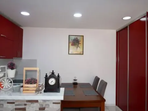 Izdavanje, stan, 70m², Dumidran, Tivat - image 13