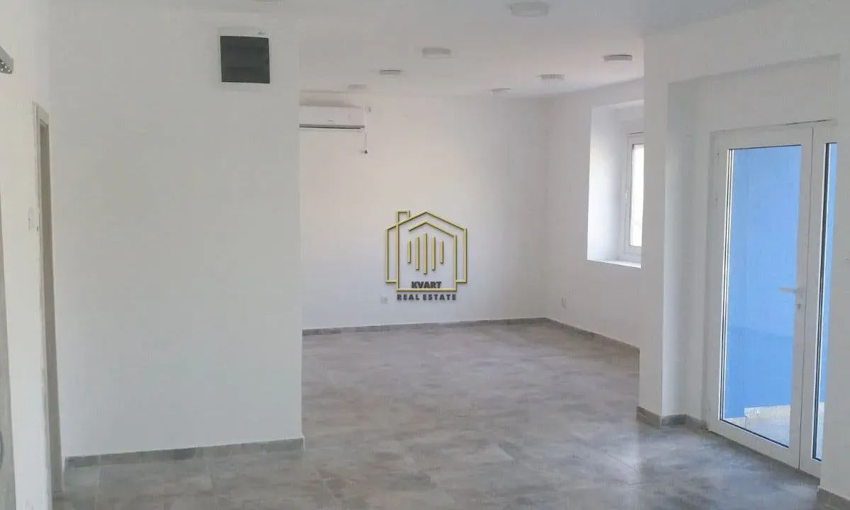 Izdavanje, poslovni prostor, 65m², Masline, Podgorica