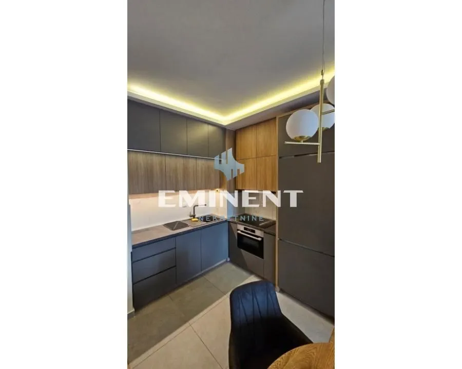 Prodaja, trosoban stan, 70m², Novi Beograd Blok 65, Novi Beograd Sve Podlokacije