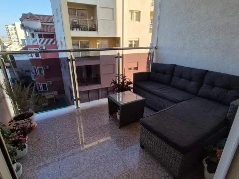Rent, one bedroom apartment, 57m², Šušanj, Bar - image 6