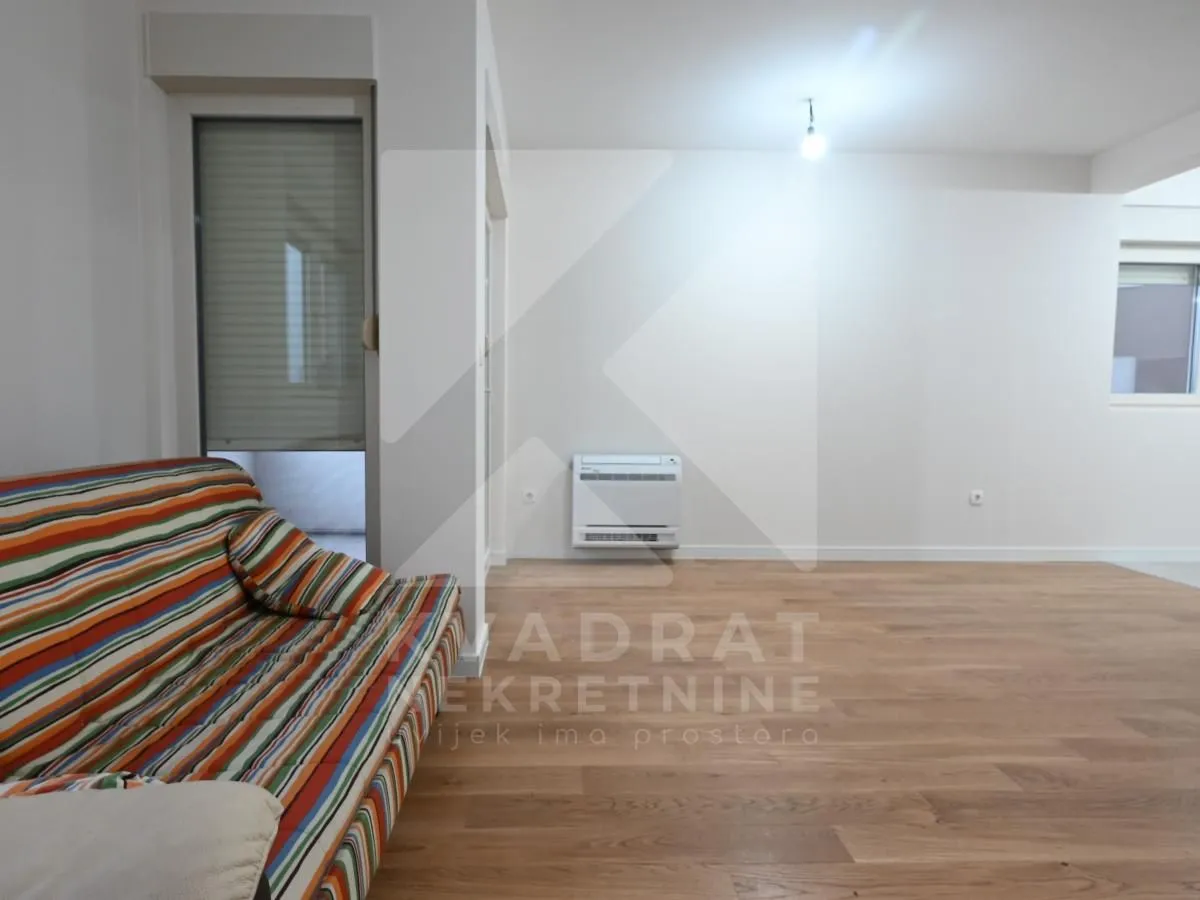 Rent, office space, 65m², Central Point, Podgorica