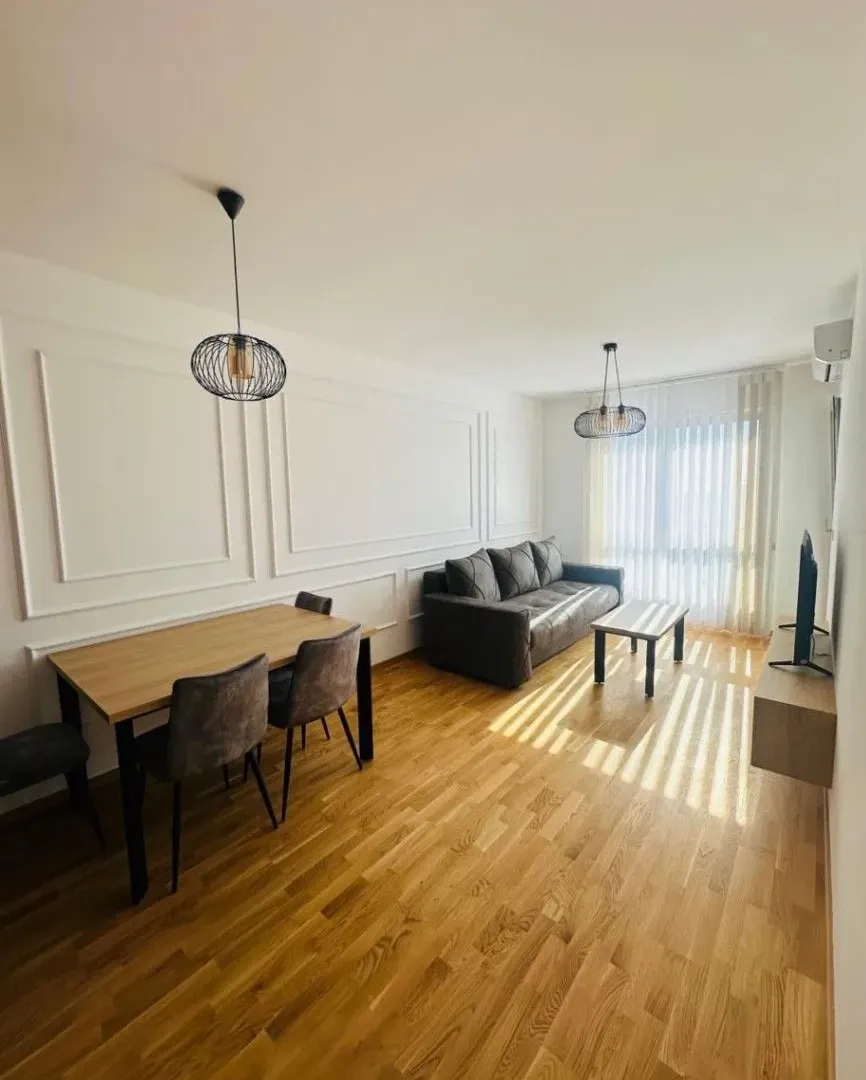 Izdavanje, jednosoban stan, 50m², Bečići, Budva