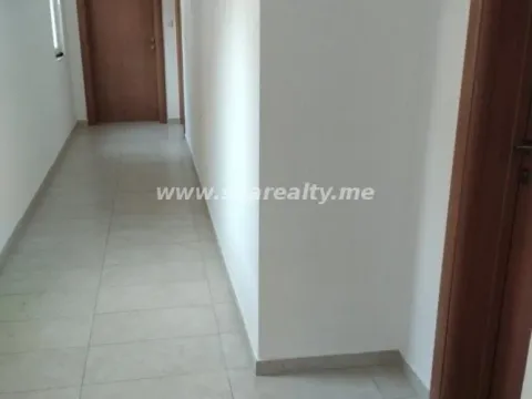 Izdavanje, jednosoban stan, 30m², Budva, Crna Gora - image 34