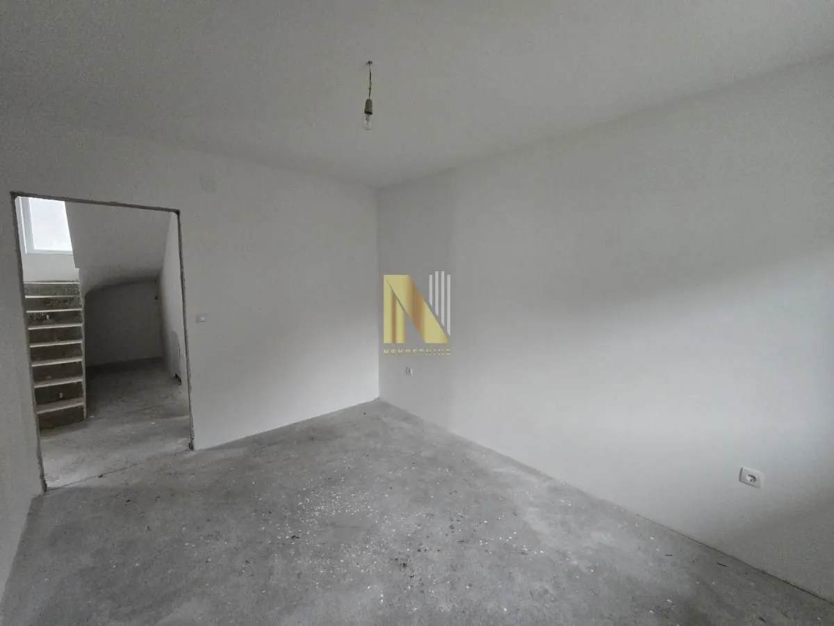 Prodaja, kuća, 125m², Ledinci, Petrovaradin