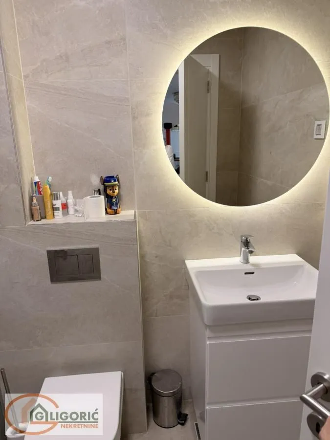 Sale, apartment, 152m², Čubura, Beograd