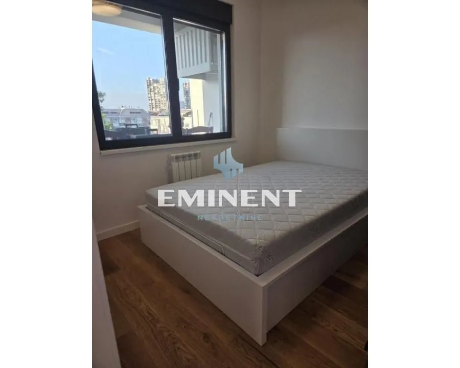 Rent, two bedroom apartment, 40m², Retenzija, Beograd