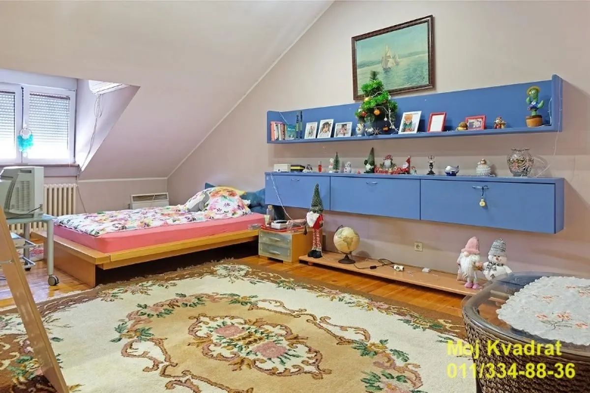 Sale, house, 250m², Voždovac Sve Podlokacije, Beograd