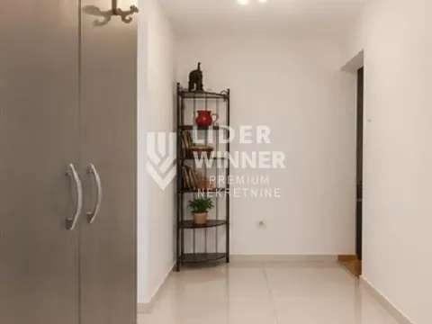 Prodaja, trosoban stan, 76m², Vračar Sve Podlokacije, Beograd - image 8