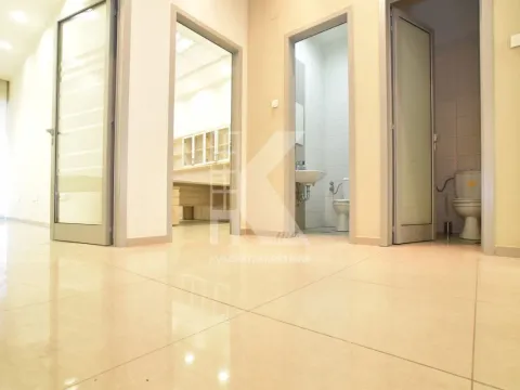 Rent, office space, 155m², Stari Aerodrom, Podgorica - image 14