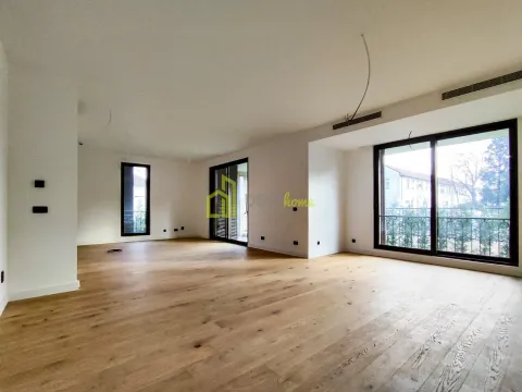 Prodaja, trosoban stan, 137m², Centar, Podgorica - image 2