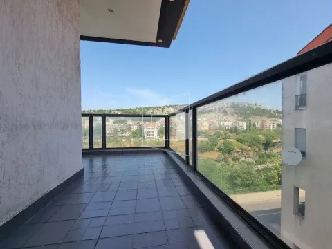 Rent, one bedroom apartment, 72m², Vezirov Most, Podgorica - image 7