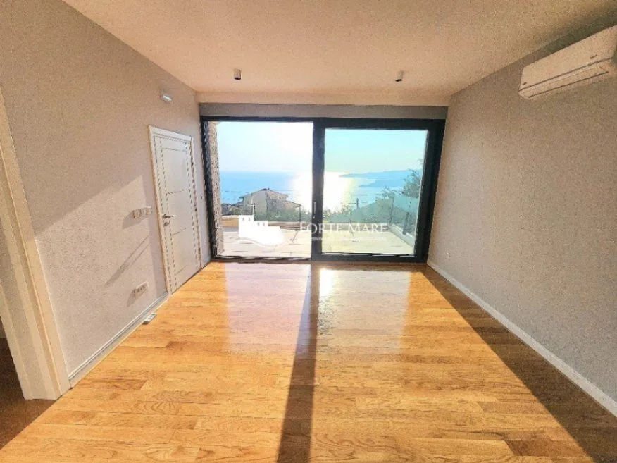 Sale, house, 304m², Blizikuće, Budva