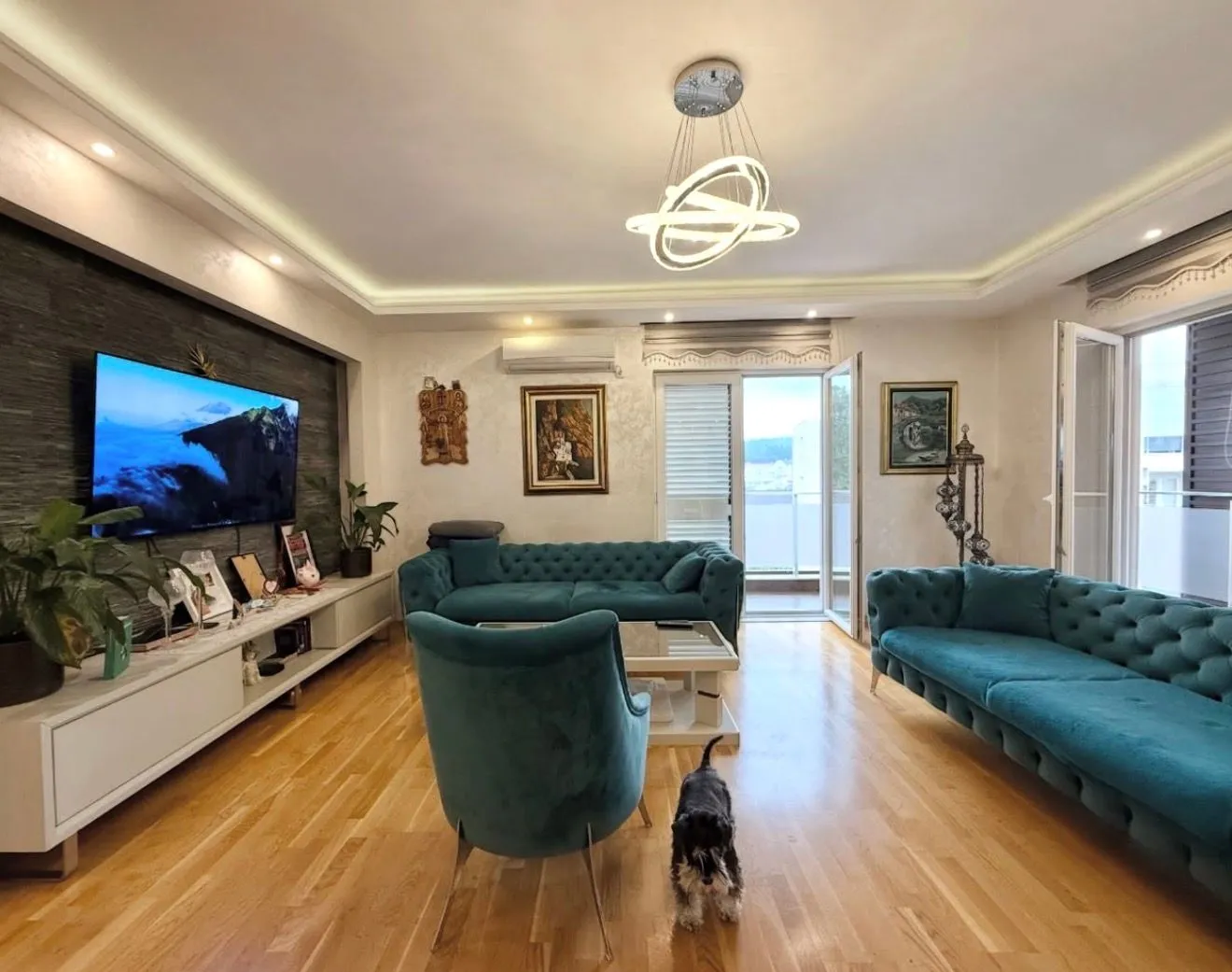 Prodaja, trosoban stan, 140m², Momišići, Podgorica