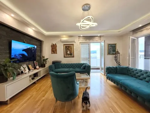 Prodaja, trosoban stan, 140m², Momišići, Podgorica - image 5