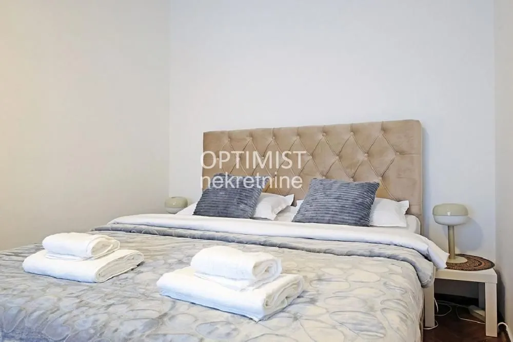Rent, three bedroom apartment, 45m², Vračar Sve Podlokacije, Beograd
