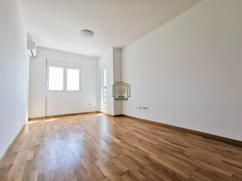 Rent, one bedroom apartment, 49m², Stari Aerodrom, Podgorica - image 2