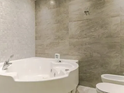 Izdavanje, trosoban stan, 170m², Gorica C, Podgorica - image 6