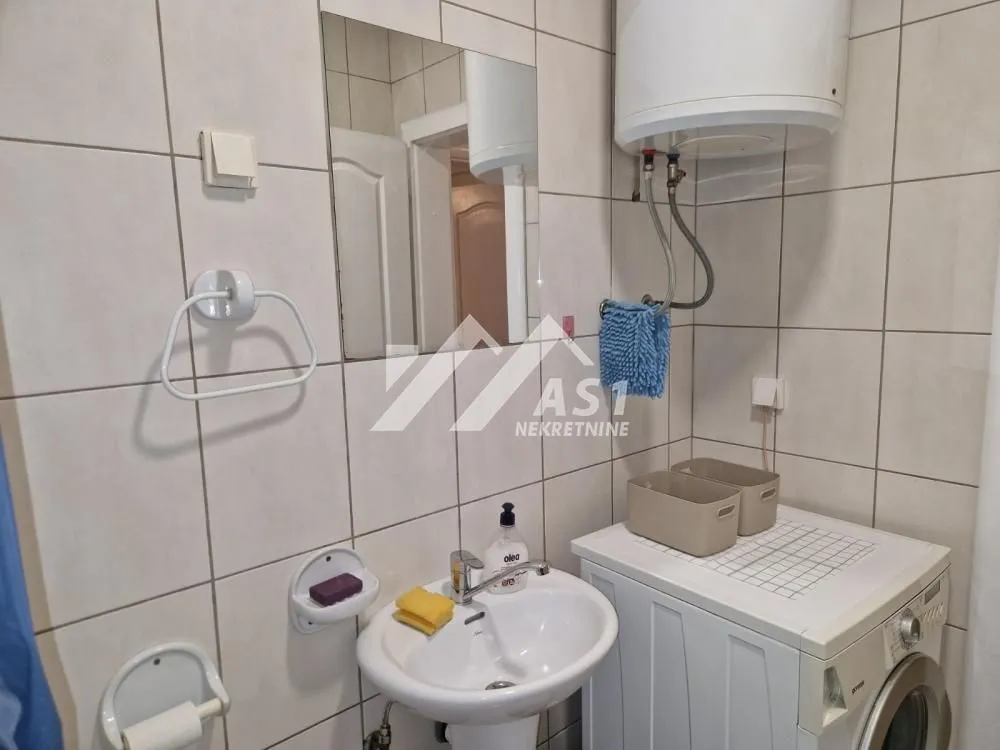 Izdavanje, stan, 25m², Adamovićevo Naselje, Novi Sad Sve Podlokacije