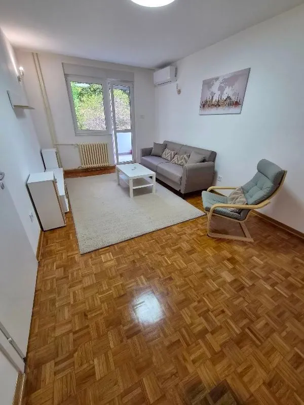Rent, three bedroom apartment, 64m², Šumice, Beograd