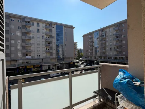 Prodaja, dvosoban stan, 64m², City Kvart, Podgorica - image 14