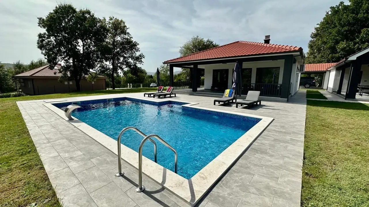 Rent, house, 150m², Pričelje, Podgorica