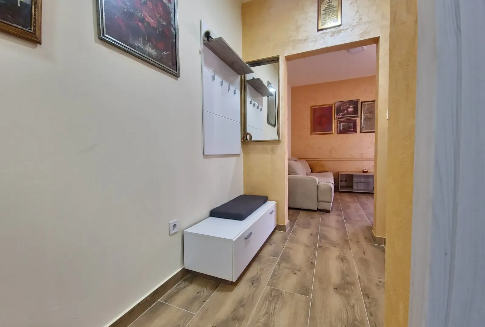 Rent, one bedroom apartment, 45m², Budva, Crna Gora