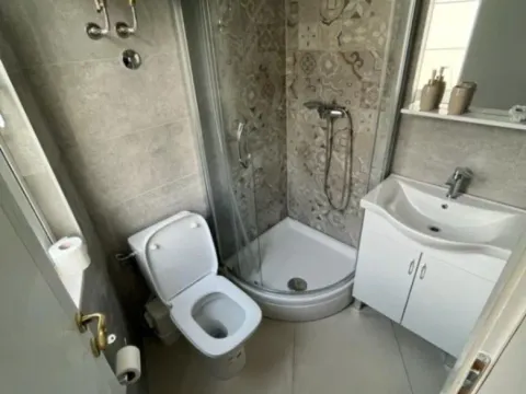 Izdavanje, kuća, 160m², Dumidran, Tivat - image 12