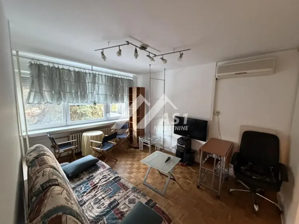 Izdavanje, dvosoban stan, 50m², Bulevar Oslobodjenja, Novi Sad Sve Podlokacije